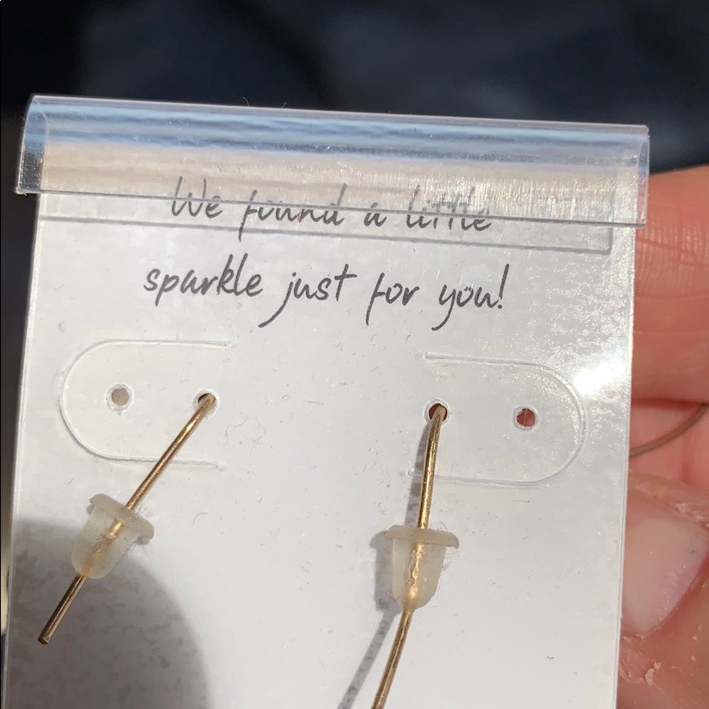 Earrings - Picture 3 of 4